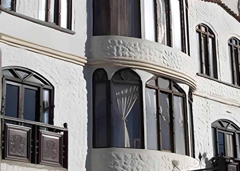 Potosi Uyuni Hotel Exterior