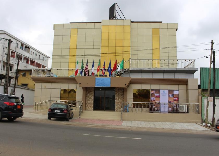  Douala Facade