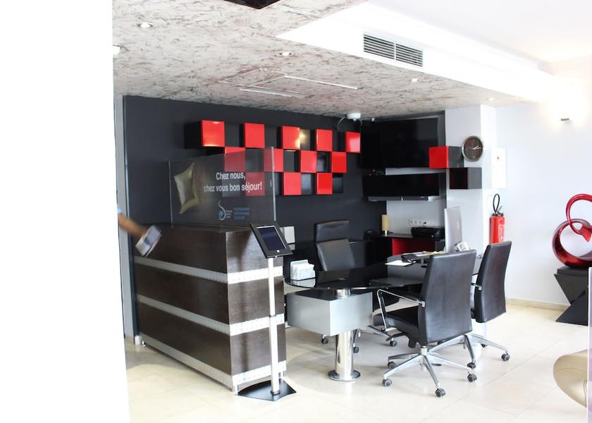  Douala Reception