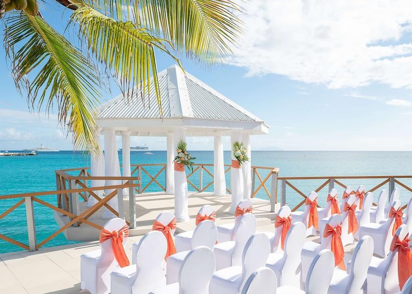  Lowlands Outdoor Wedding Area