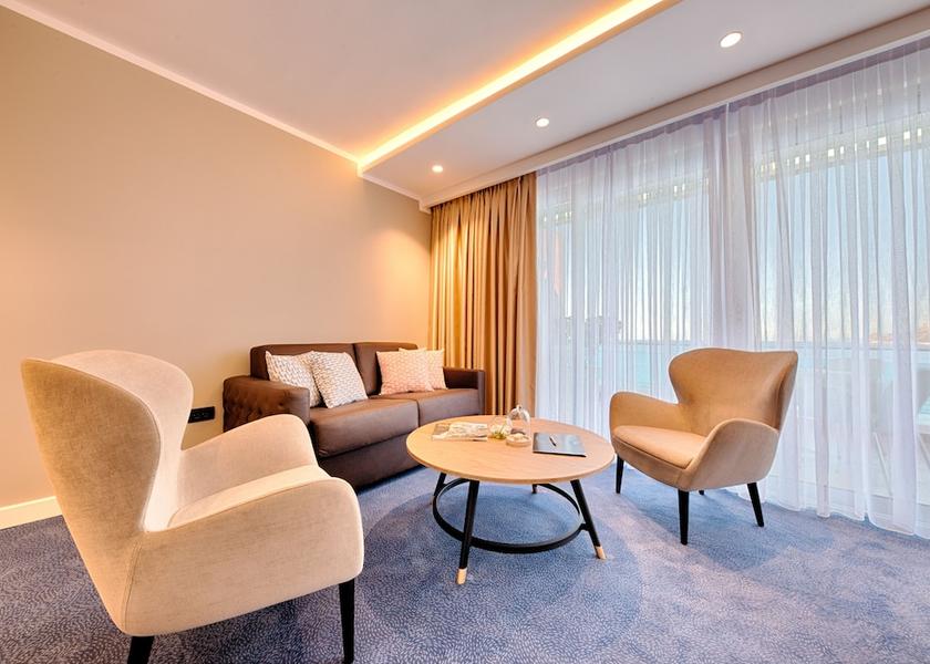 Bar Municipality Bar Living area