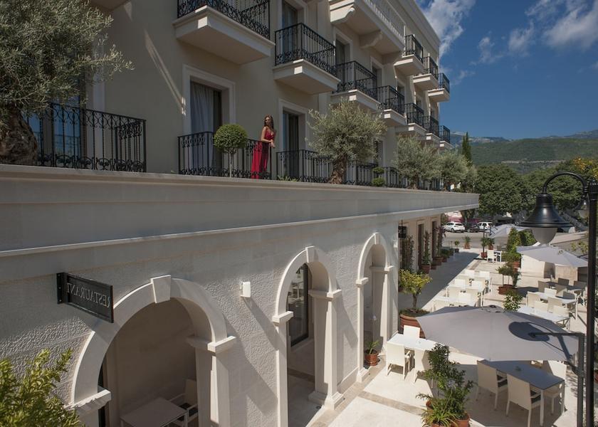  Budva Porch