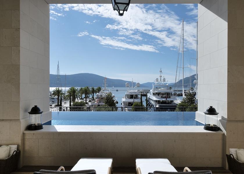  Tivat Exterior Detail