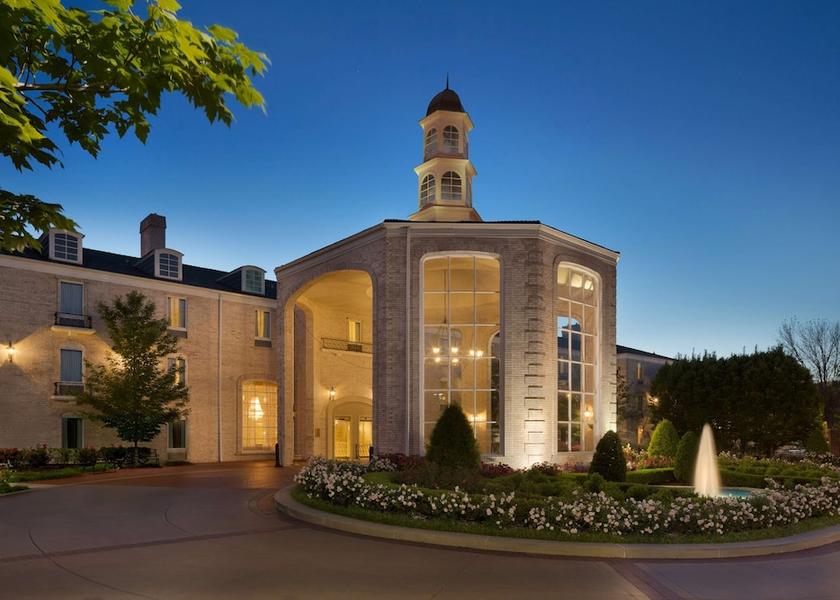 Missouri Frontenac Exterior Detail