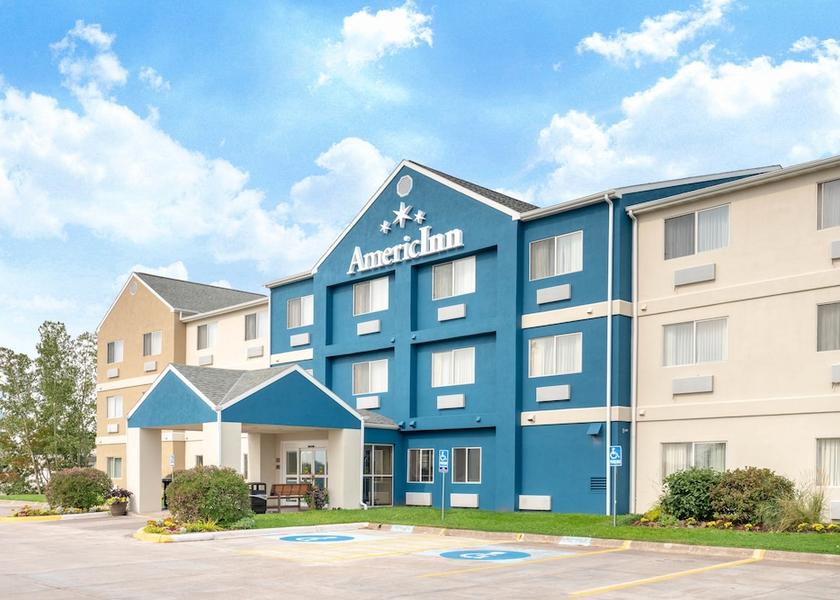 Minnesota Duluth Exterior Detail