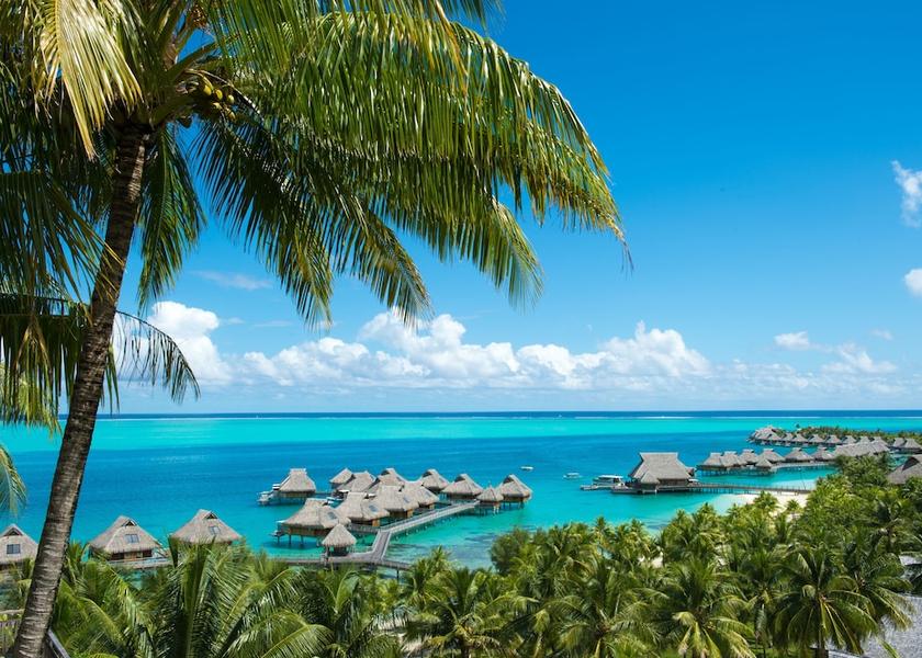  Bora Bora Exterior Detail