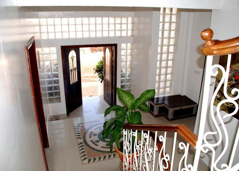  Dakar Interior Entrance