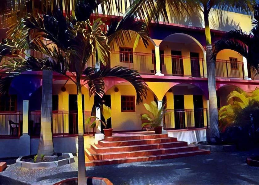  Ziguinchor Exterior Detail