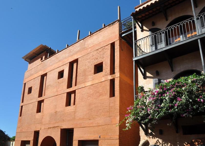  Dakar Exterior Detail