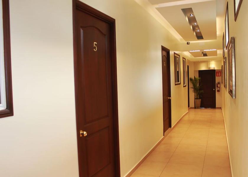  Antiguo Cuscatlán Hallway
