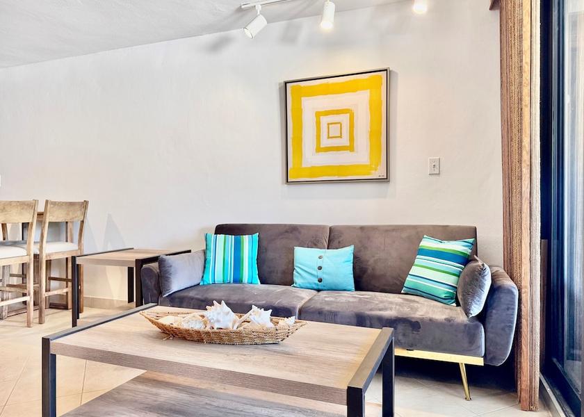  St. Thomas Living Area
