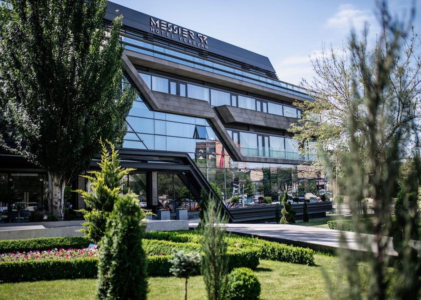  Yerevan Front of property