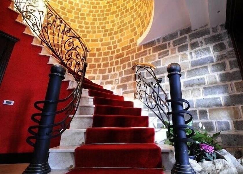  Baku Staircase