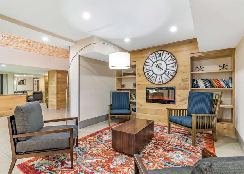 Georgia College Park Lobby