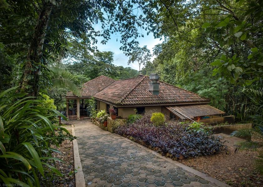 Cayo District San Ignacio Hallway
