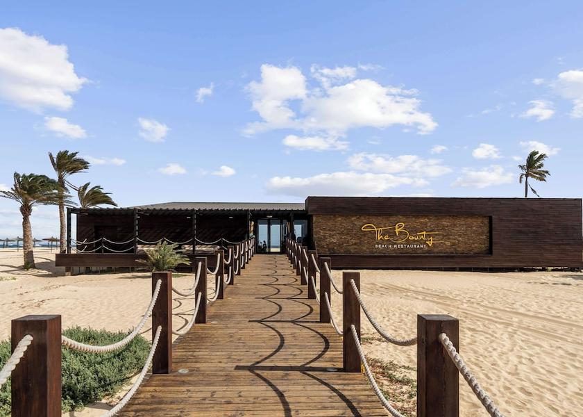  Sal Restaurant