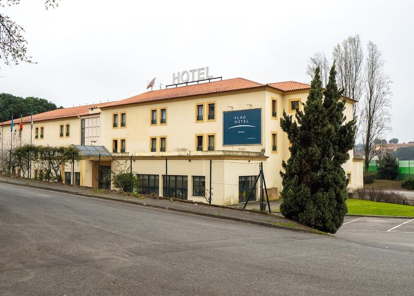 Braga Braga Front of property