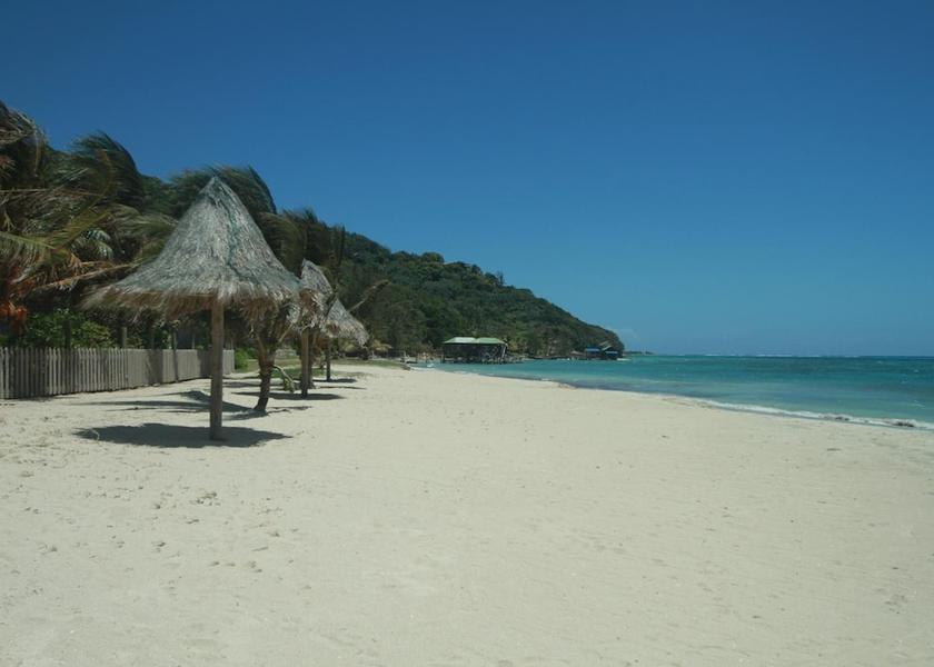 Bay Islands Guanaja Beach