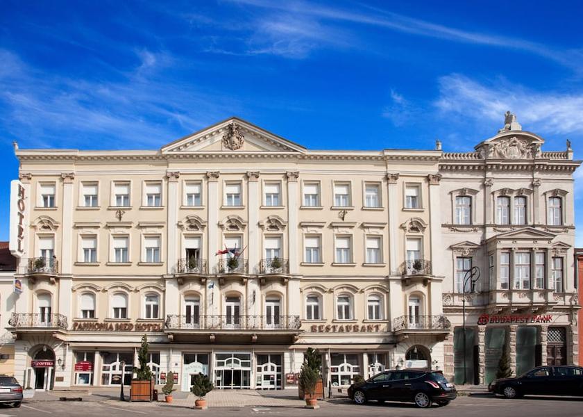  Sopron Facade