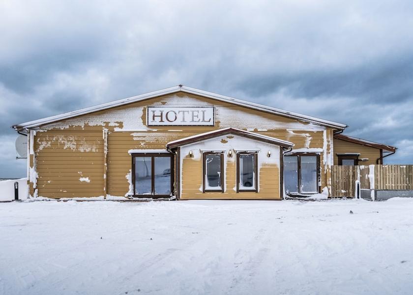 Southern Peninsula Gardur Facade