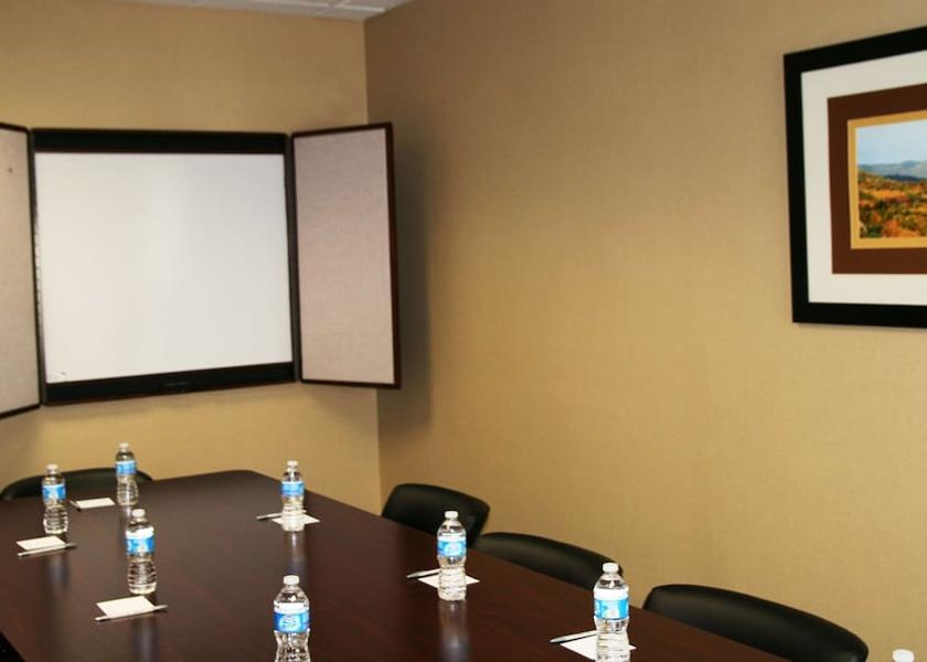 North Carolina Mount Airy Meeting Room