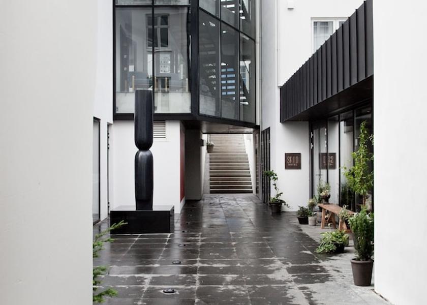 Southern Peninsula Reykjavik Facade