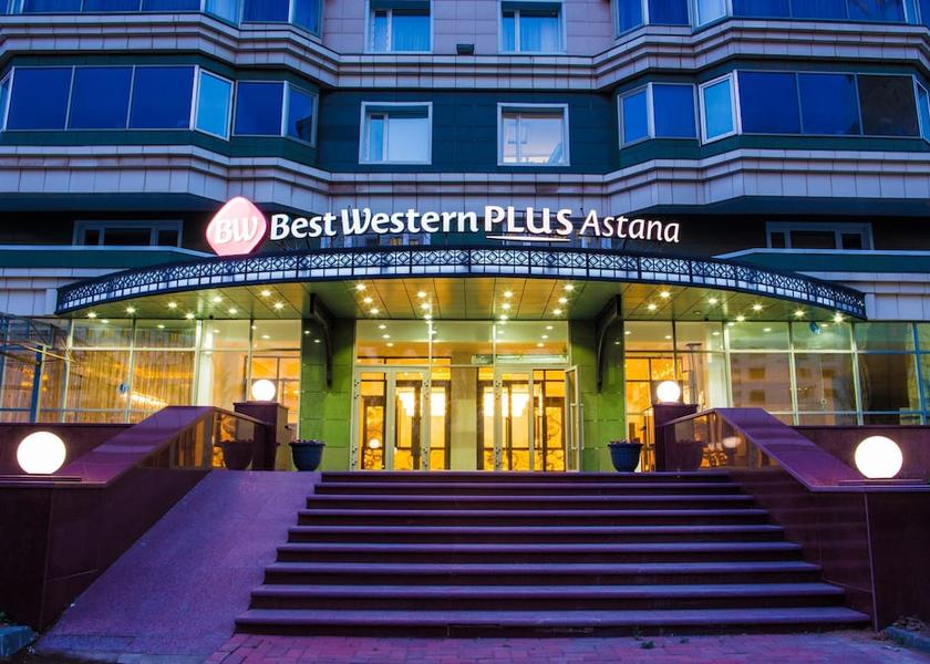  Astana Front of property