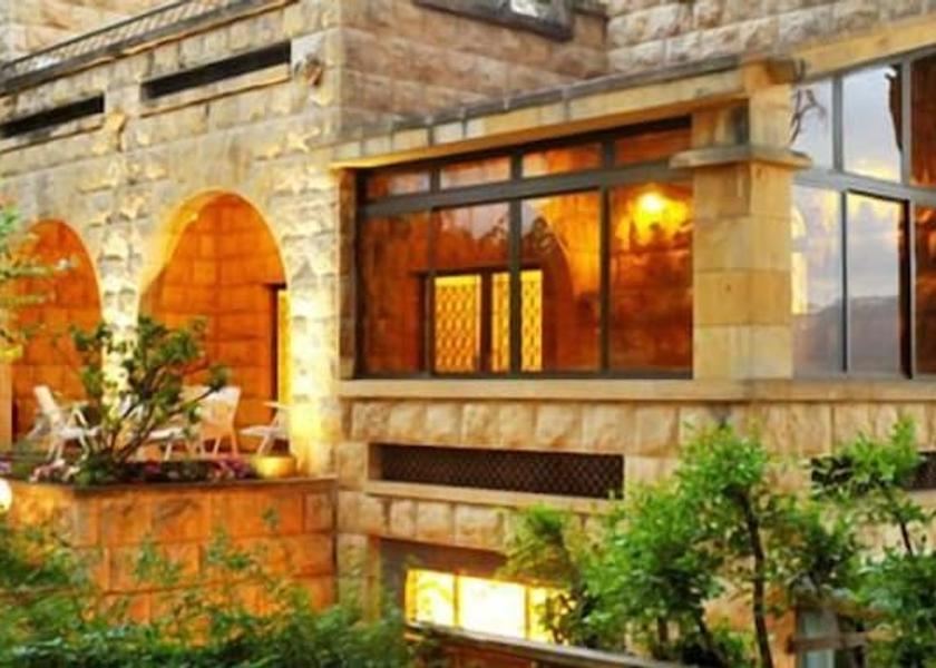  Ghazir Exterior Detail