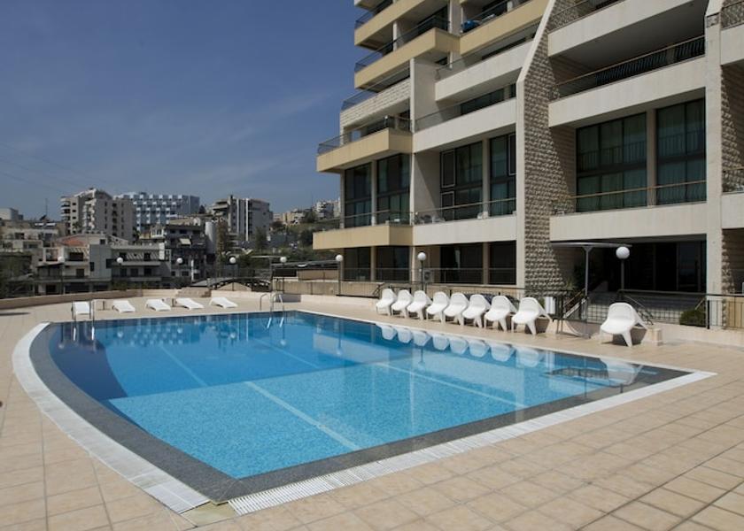  Adma wa Dafneh Porch