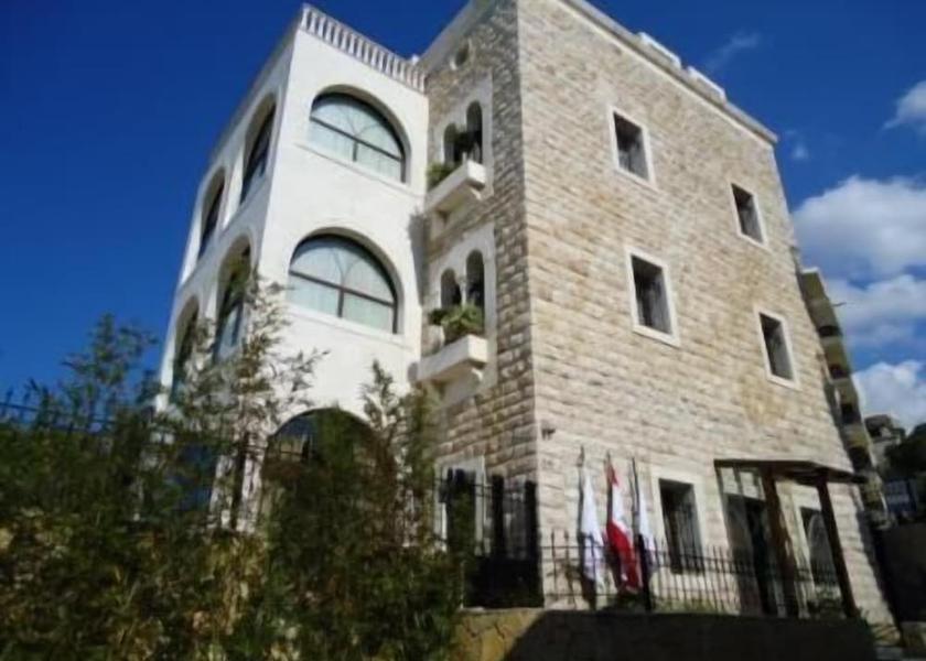  Ghazir Exterior Detail