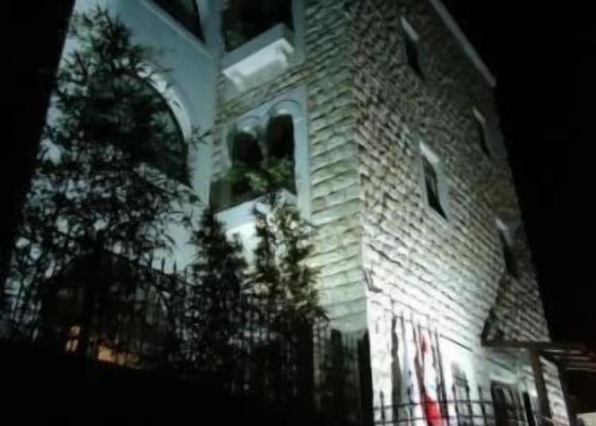  Ghazir Exterior Detail