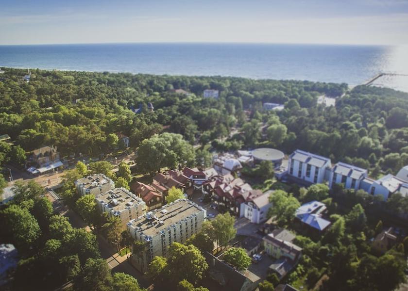  Palanga Exterior Detail