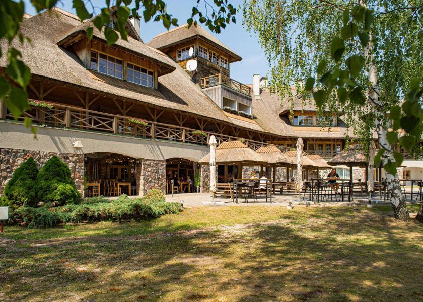  Lilaste exterior view