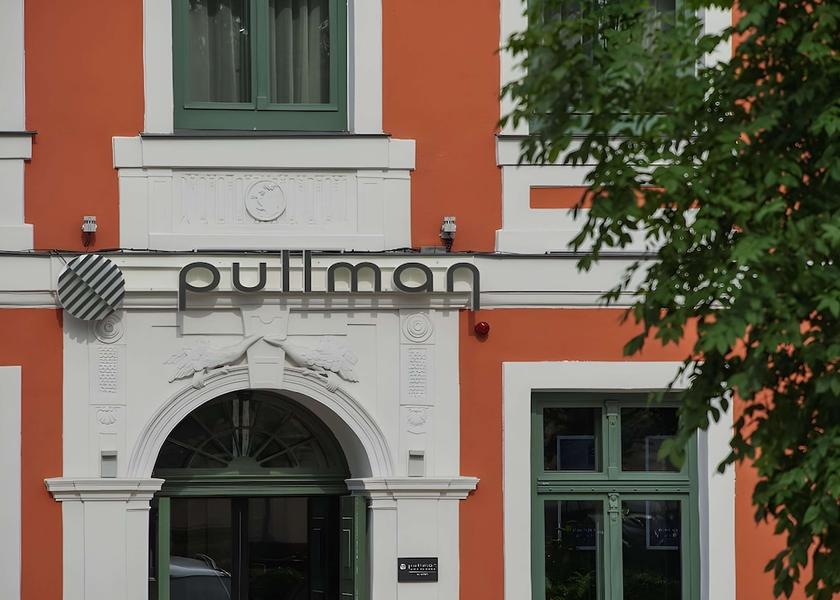  Riga Exterior Detail