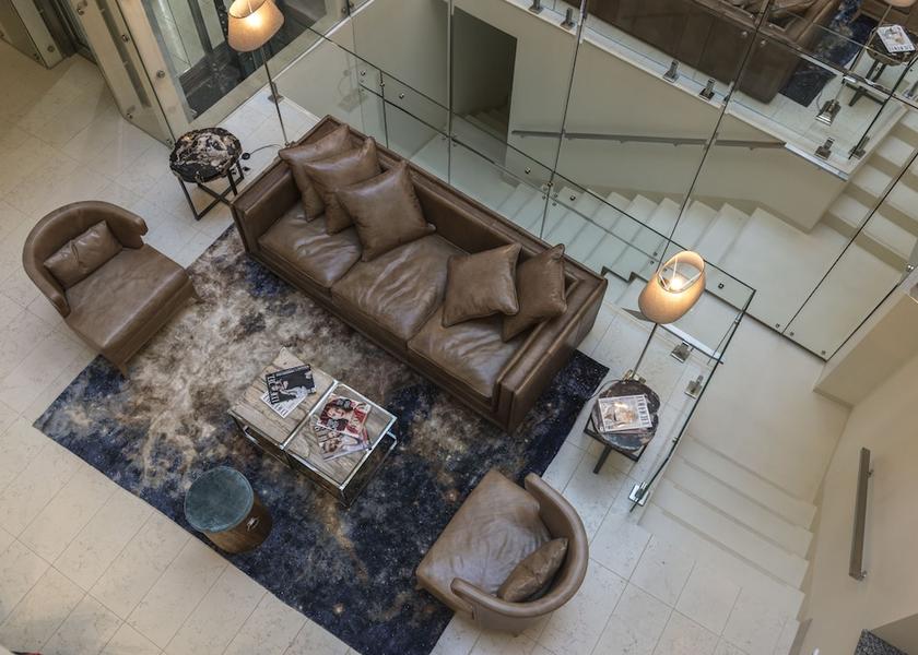  Riga Executive Lounge