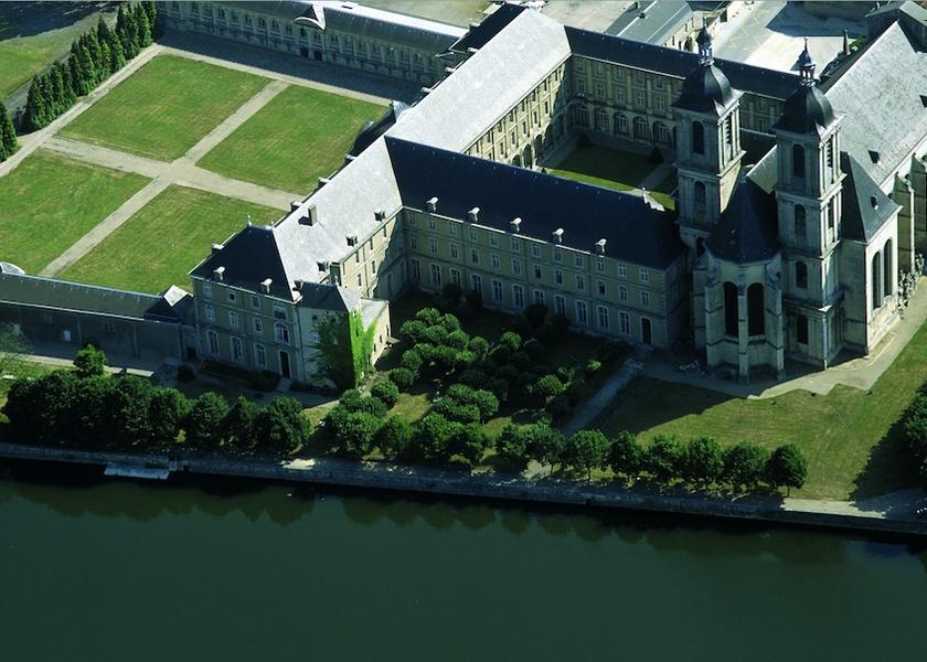 Grand Est Pont-a-Mousson Aerial view