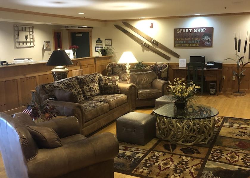 Wisconsin Hayward Lobby