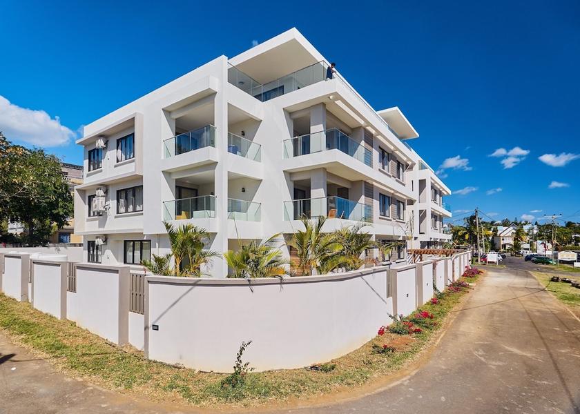  Trou aux Biches Facade