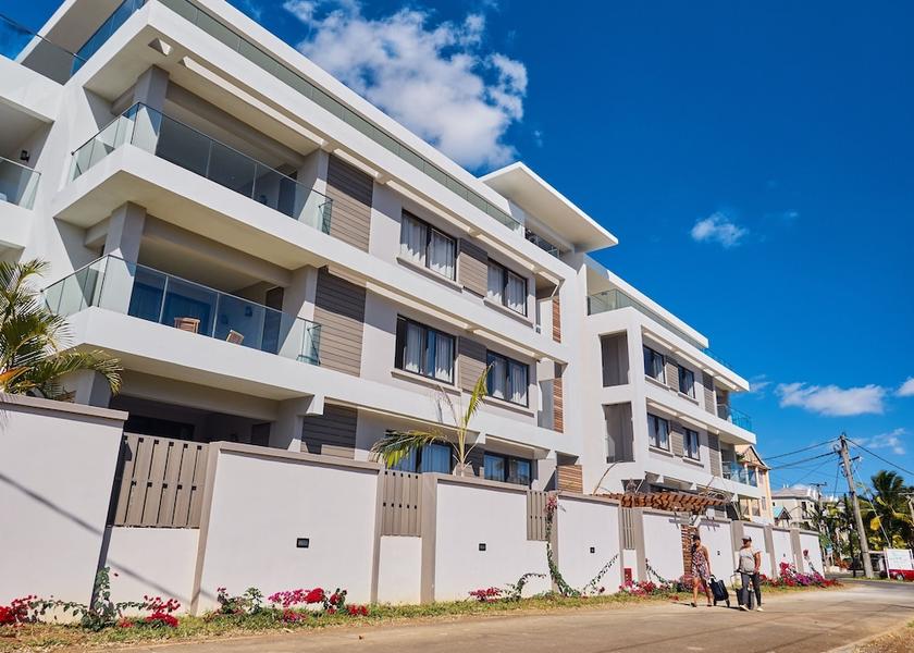  Trou aux Biches Facade