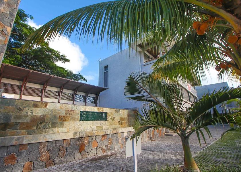  Cap Malheureux Exterior Detail