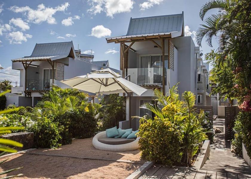  Black River Exterior Detail