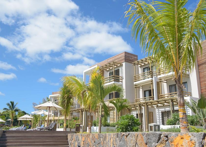 MU Flic-en-Flac Exterior Detail