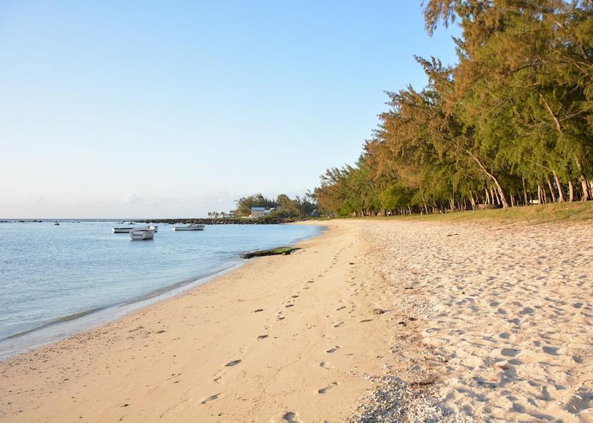 MU Pointe Aux Piments Beach
