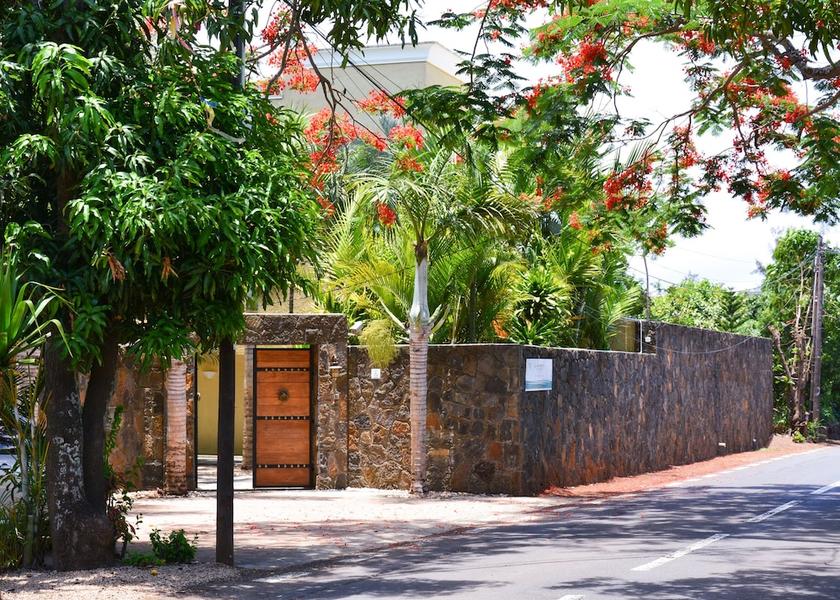 MU Pointe Aux Piments Entrance