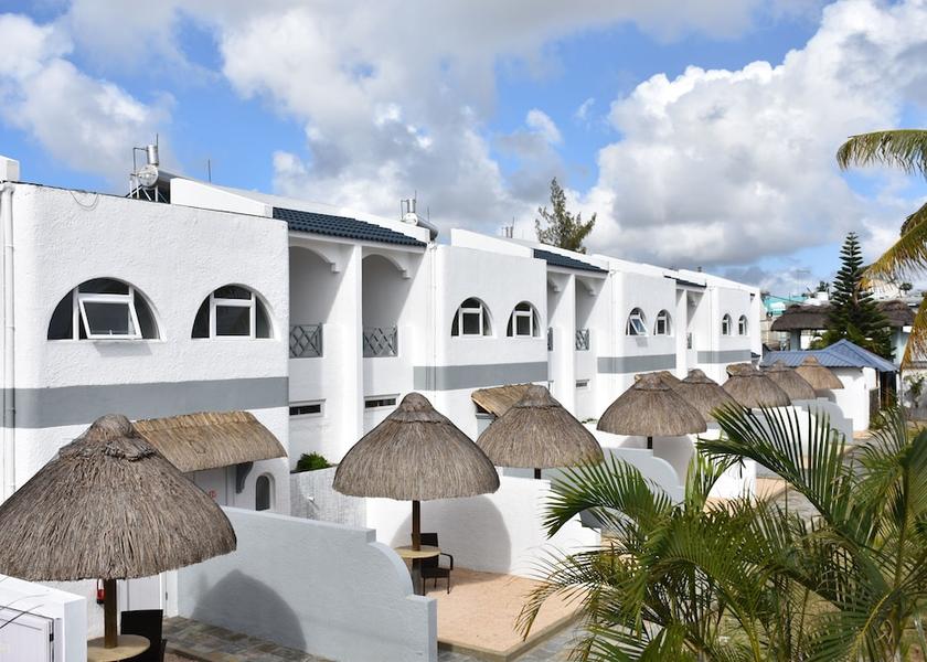 MU Grand Bay Exterior Detail