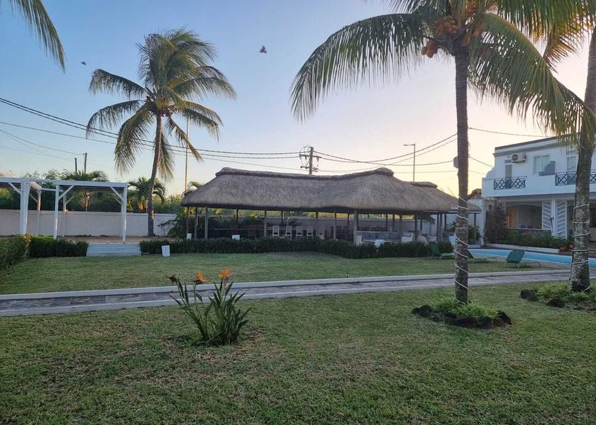 MU Grand Bay Exterior Detail