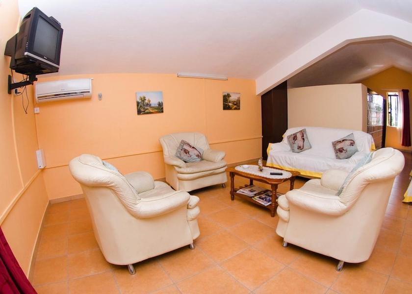 Flacq Trou d'Eau Douce Living room