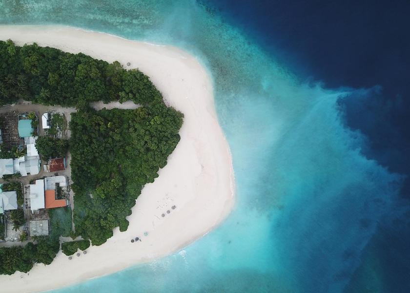 North Ari Atoll Ukulhas Surrounding environment