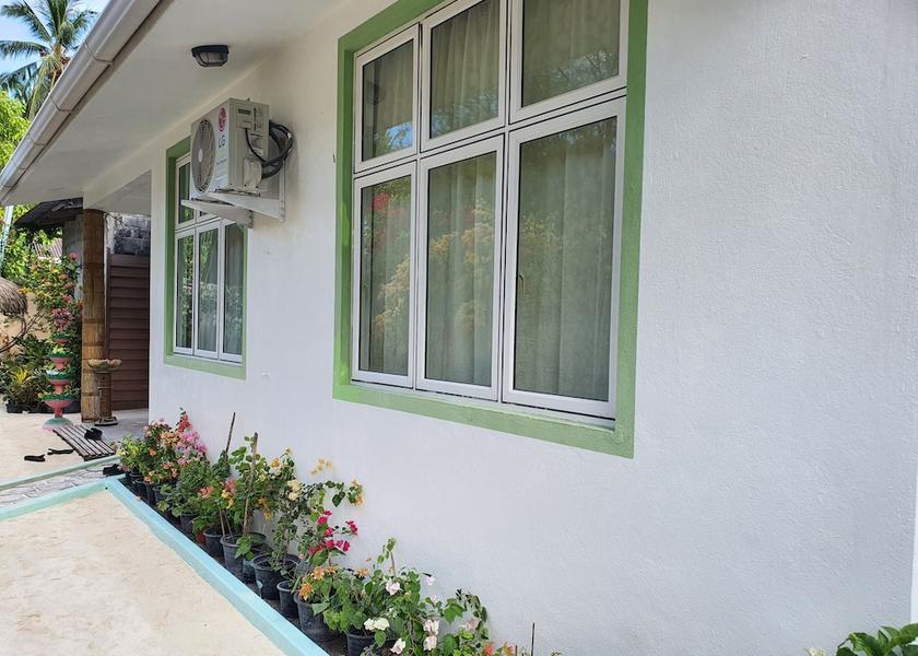 Gaafu Alifu Atoll Maamendhoo Exterior Detail