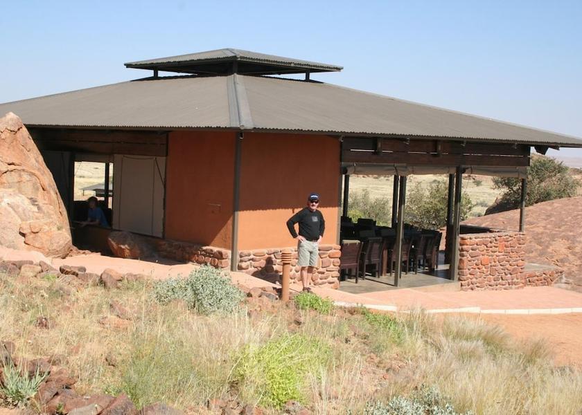  Solitaire Exterior Detail